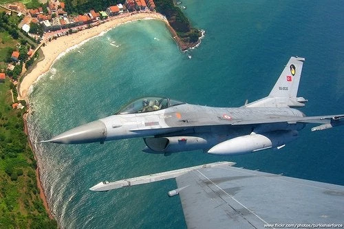 Νέες παραβιάσεις ΕΕΧ & δύο αερομαχίες στο ΝΑ Αιγαίο